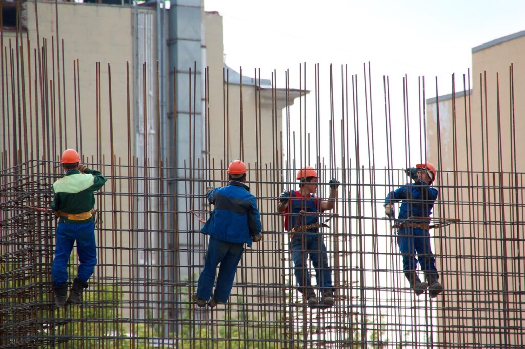 steel workers, concrete, formwork